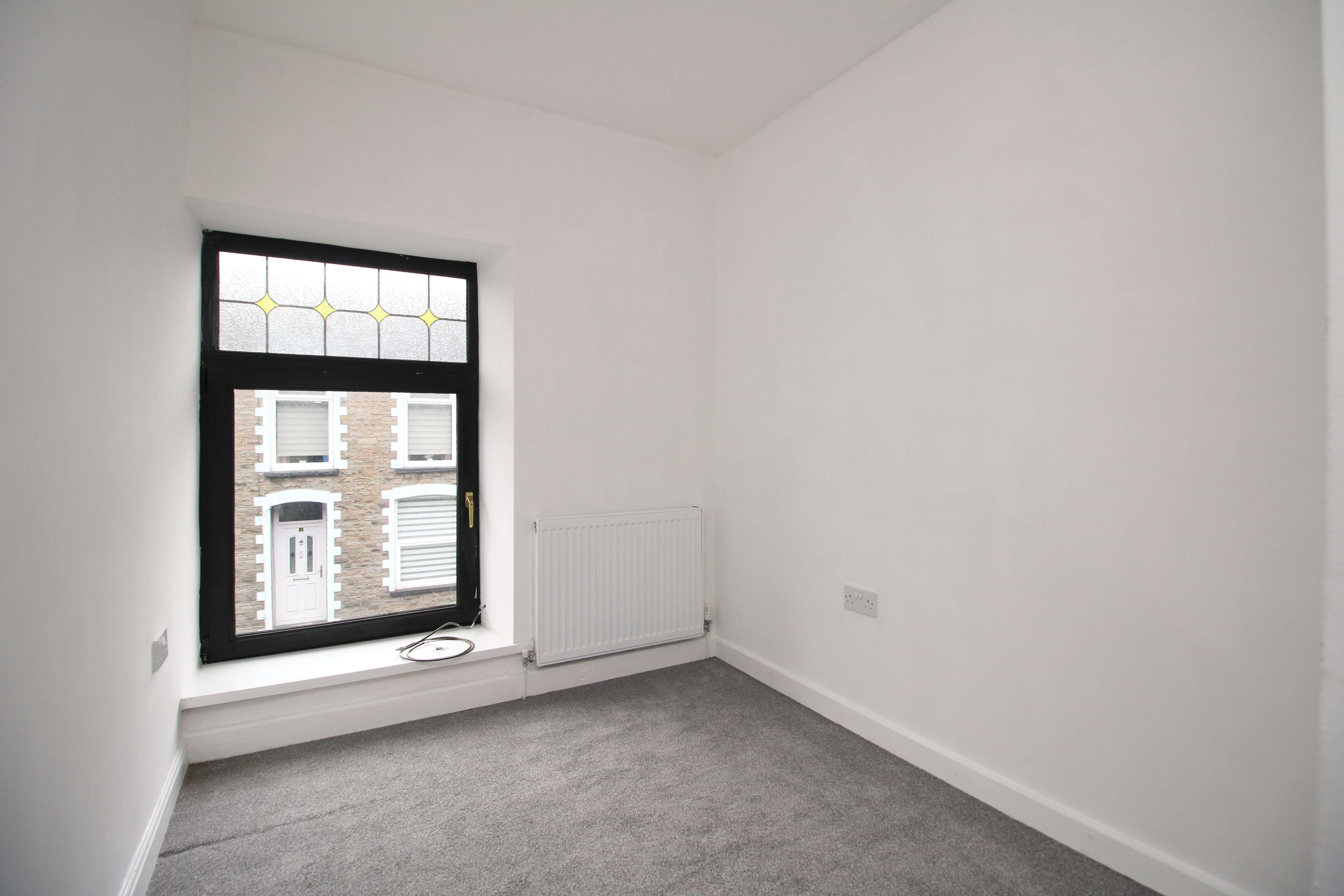 Brook St, Tonypandy, CF40 1RE  Interior