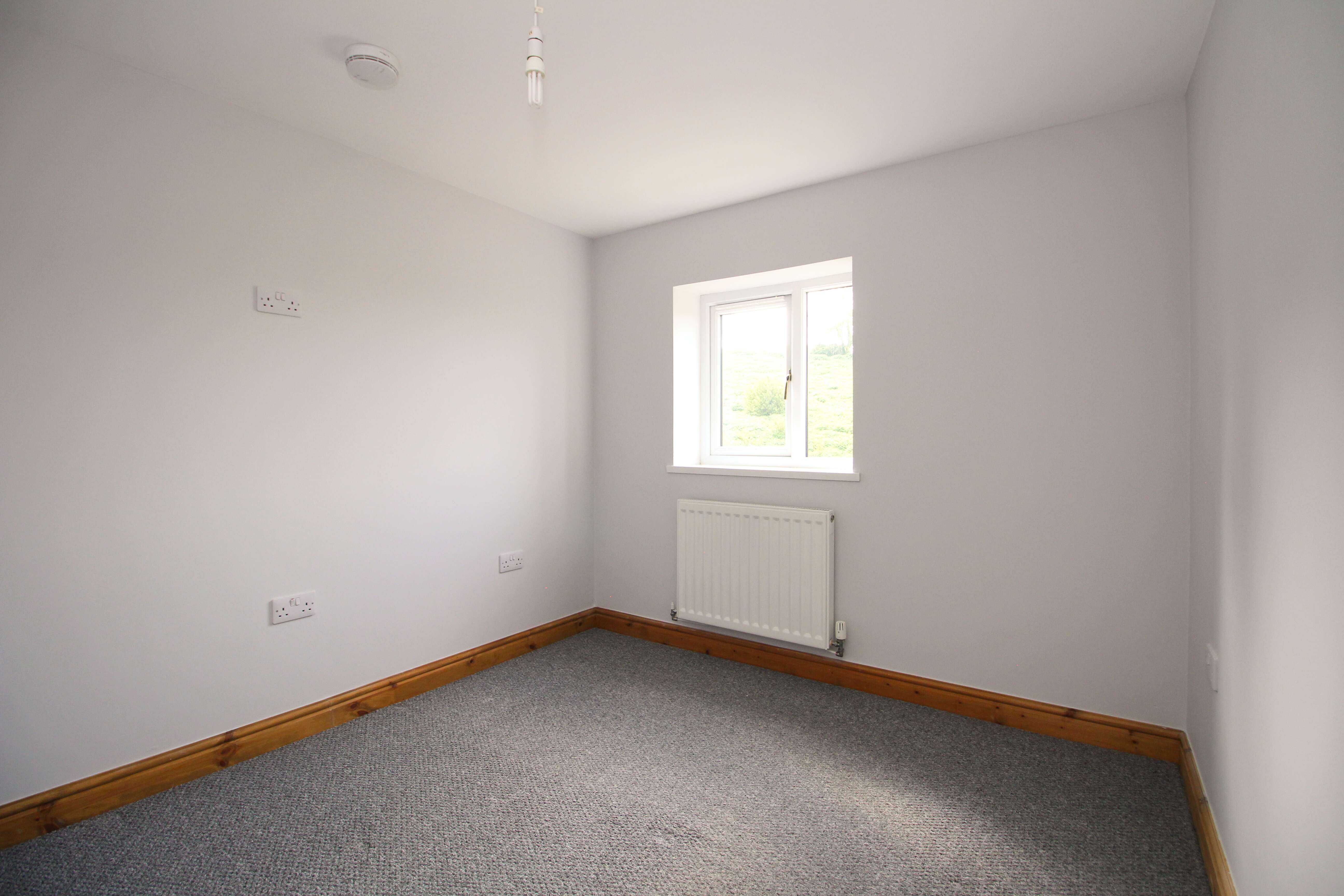 Thomas Street, Gilfach Goch, CF39 8TU  Interior