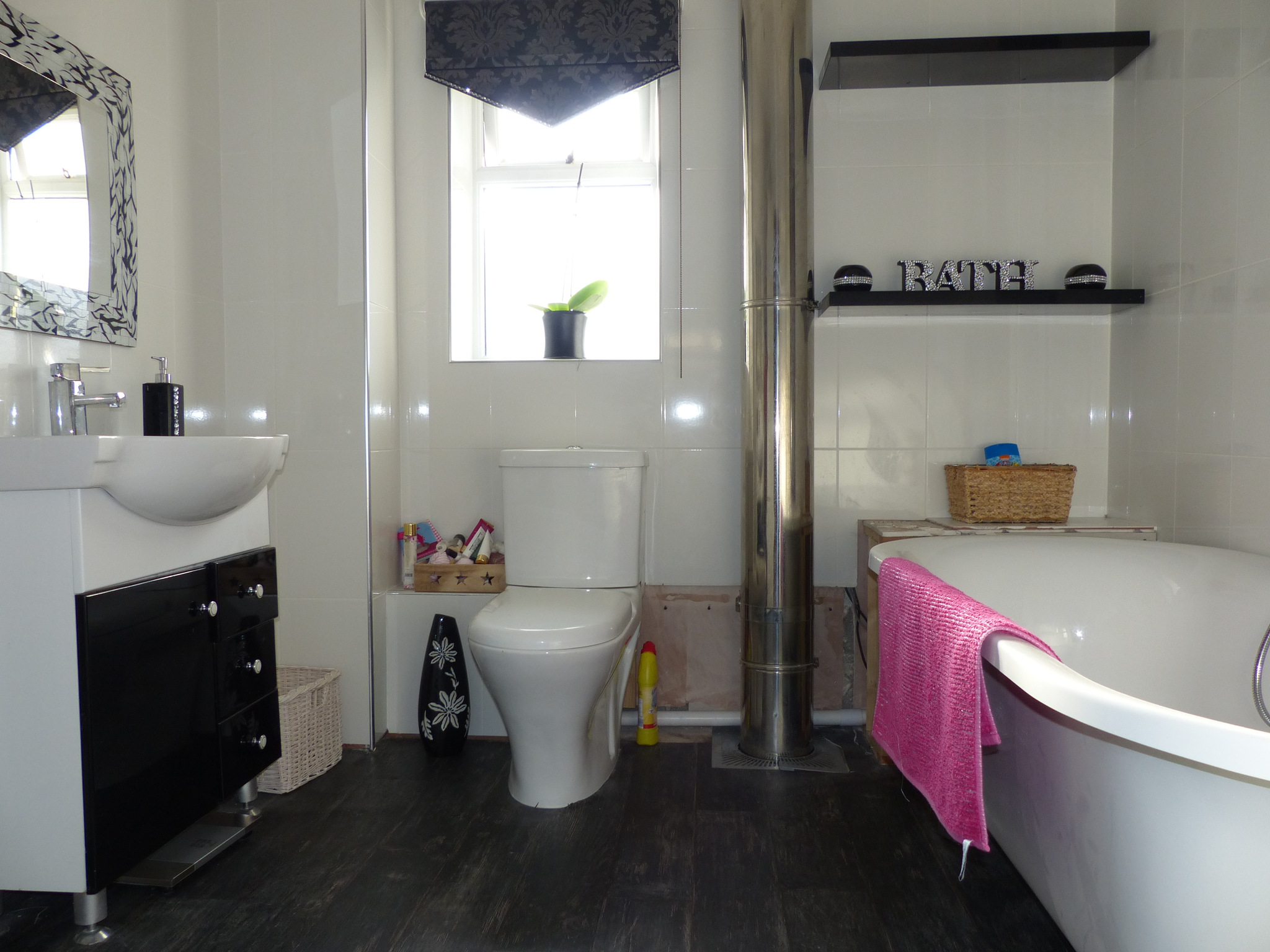 Chapel Wood Drive, CF72 9WP  Interior